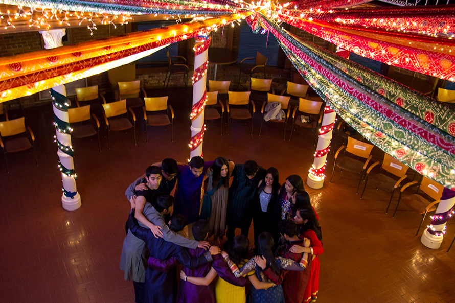 Oxford students celebrate Diwali